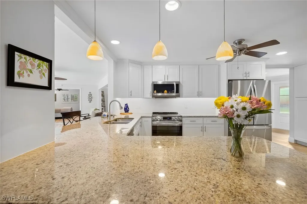 636 Park Shore Drive Naples FL 34103