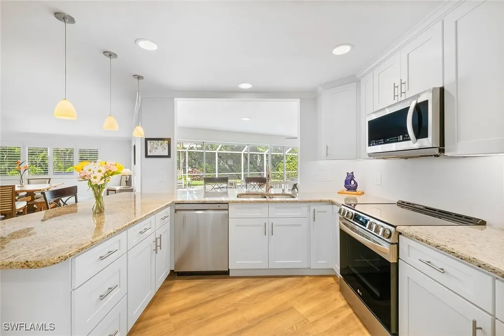 636 Park Shore Drive Naples FL 34103