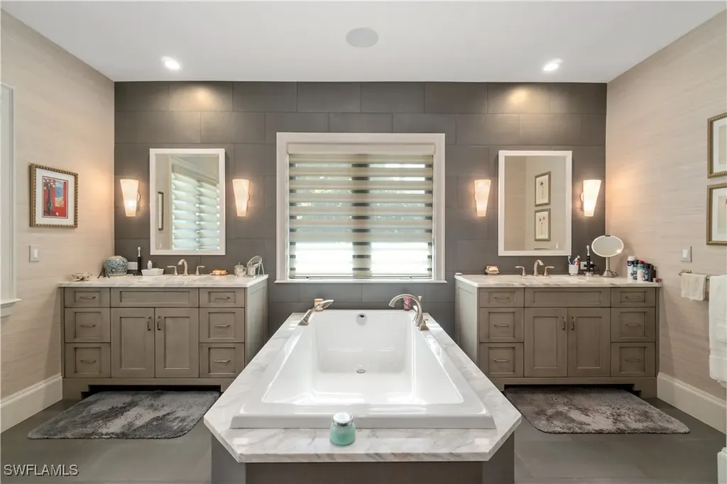 15311 Burnaby Drive Naples FL 34110