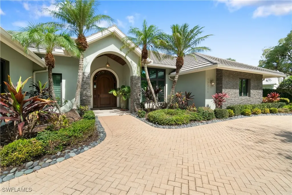 15311 Burnaby Drive Naples FL 34110