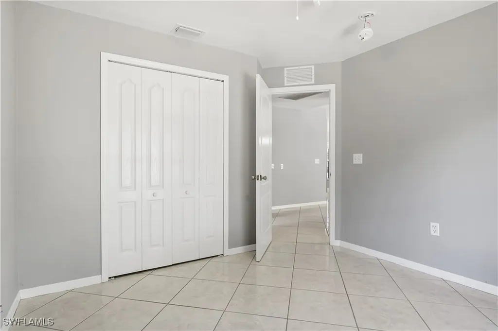 2903 NW 5th Place Cape Coral FL 33993