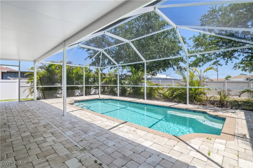2903 NW 5th Place Cape Coral FL 33993