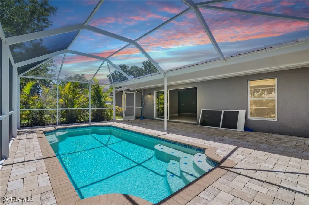 2903 NW 5th Place Cape Coral FL 33993