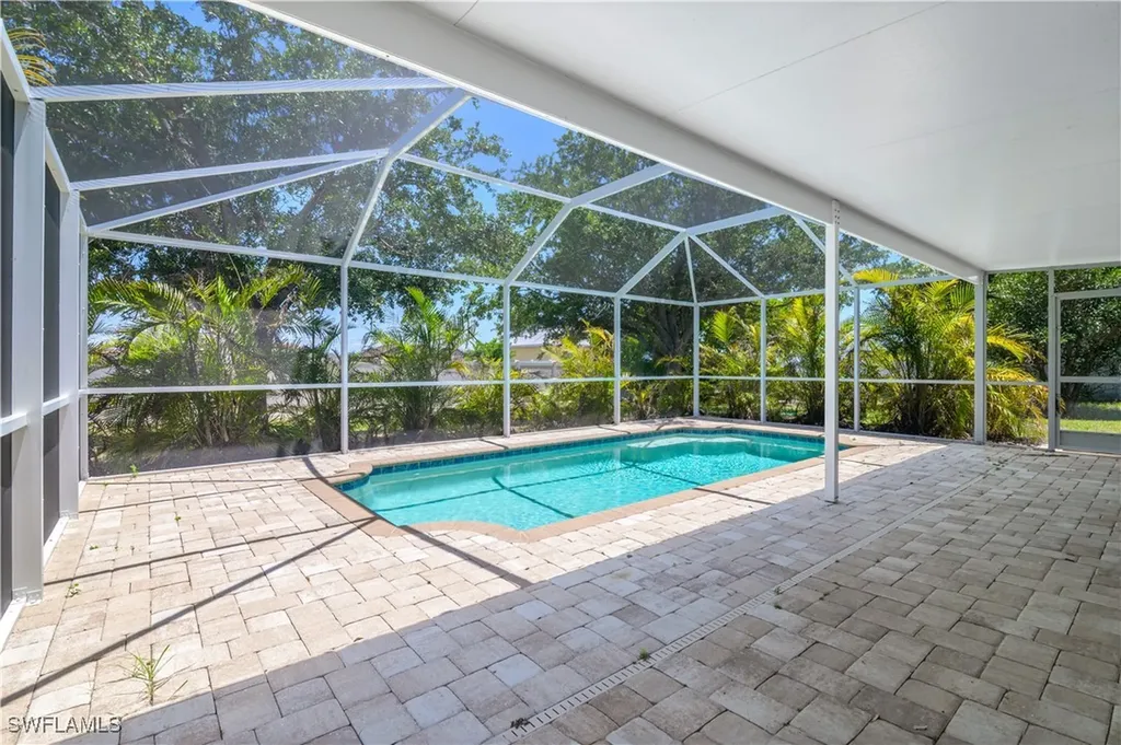 2903 NW 5th Place Cape Coral FL 33993