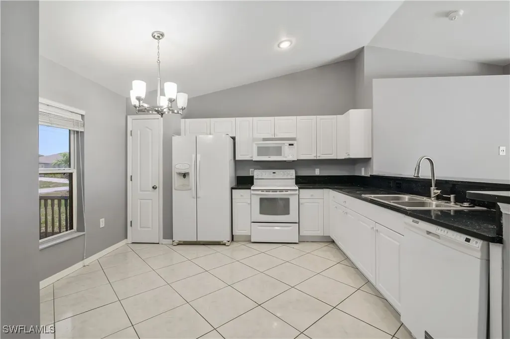 2903 NW 5th Place Cape Coral FL 33993