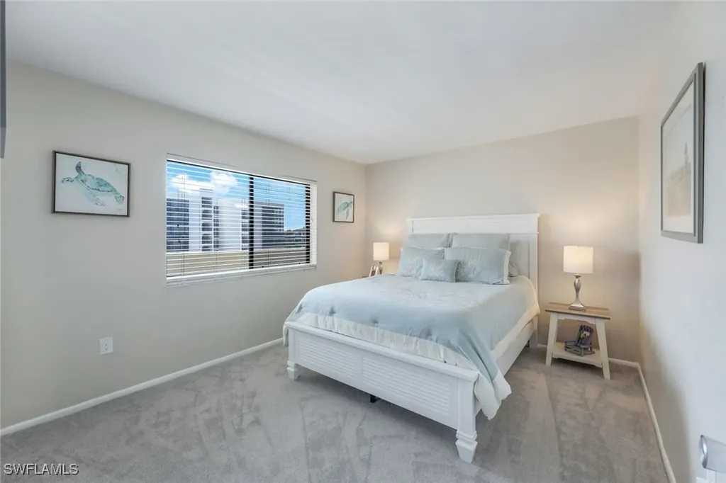 10475 Gulfshore Drive Naples FL 34108-2053