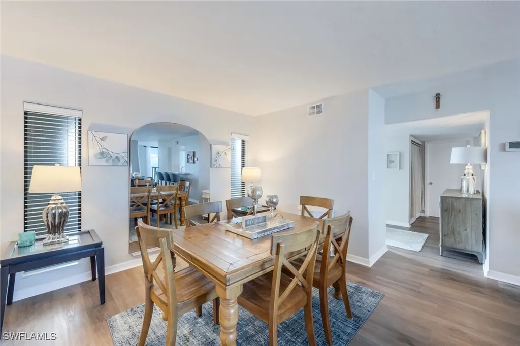 10475 Gulfshore Drive Naples FL 34108-2053