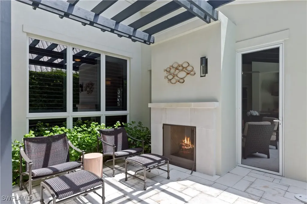 500 3rd Avenue N Naples FL 34102
