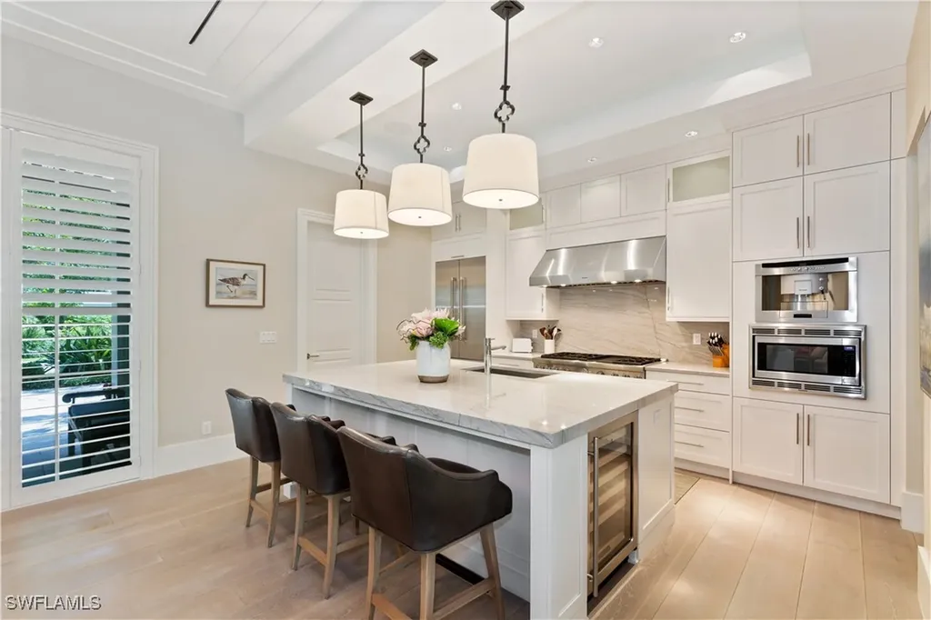 500 3rd Avenue N Naples FL 34102