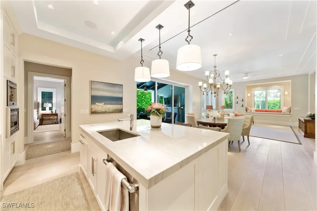 500 3rd Avenue N Naples FL 34102