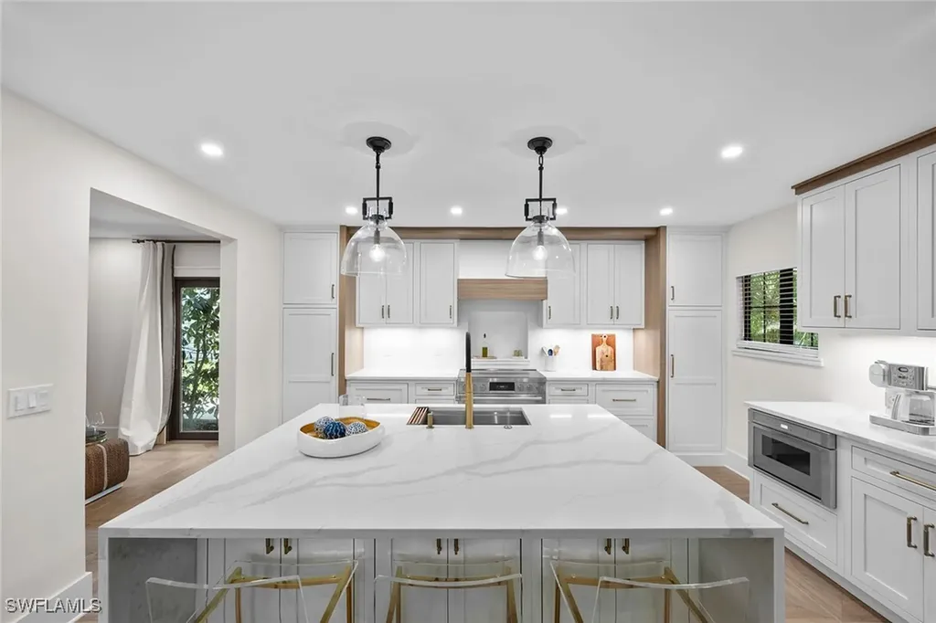 392 7th Avenue S Naples FL 34102