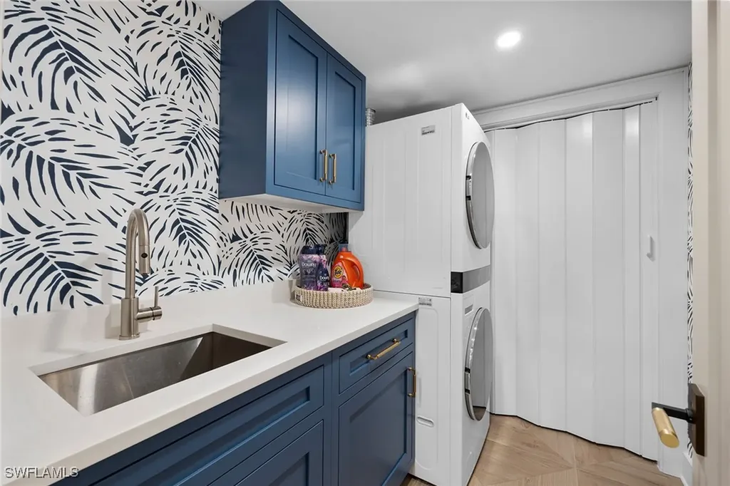 392 7th Avenue S Naples FL 34102
