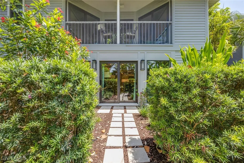 392 7th Avenue S Naples FL 34102