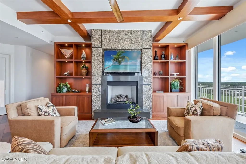 13675 Vanderbilt Drive Naples FL 34110