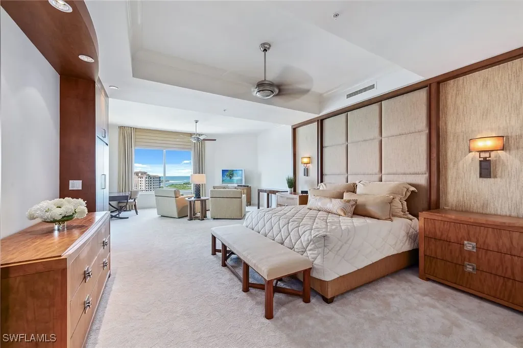 13675 Vanderbilt Drive Naples FL 34110