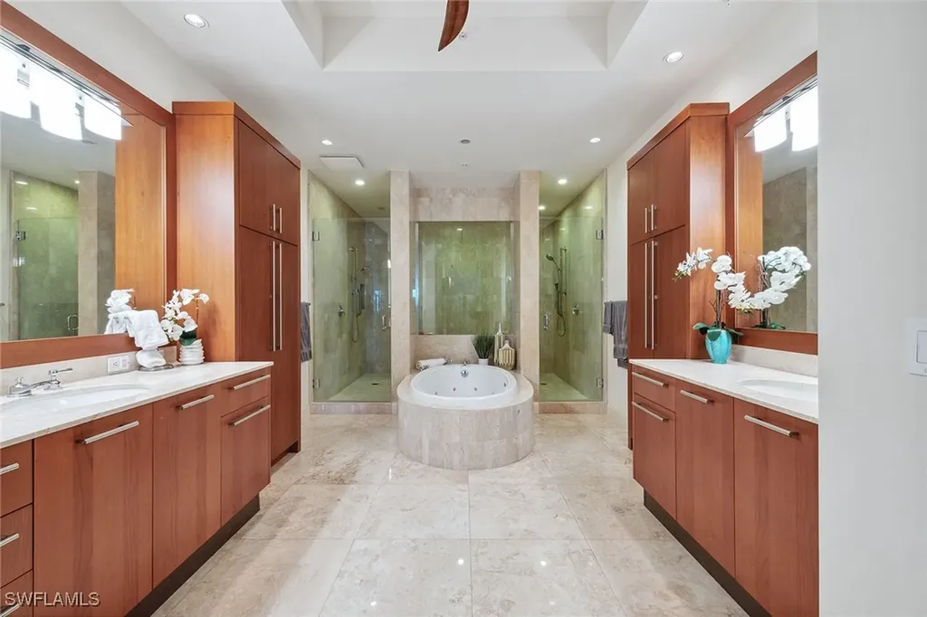 13675 Vanderbilt Drive Naples FL 34110