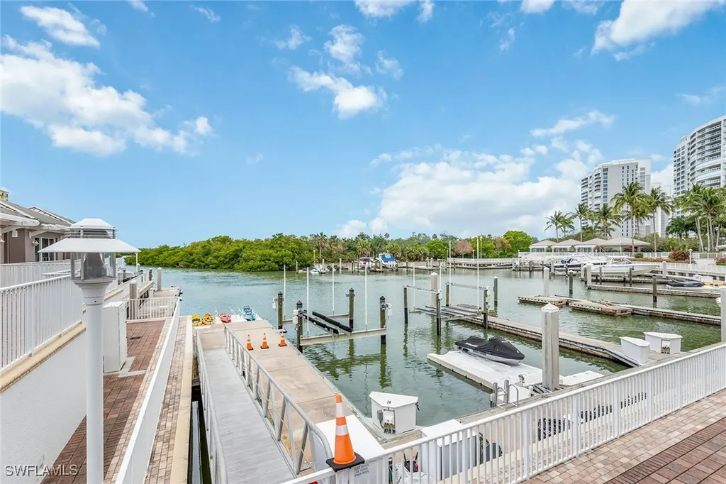 13675 Vanderbilt Drive Naples FL 34110