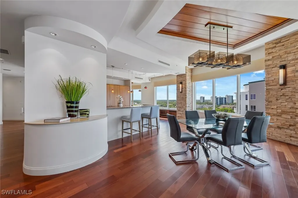 13675 Vanderbilt Drive Naples FL 34110