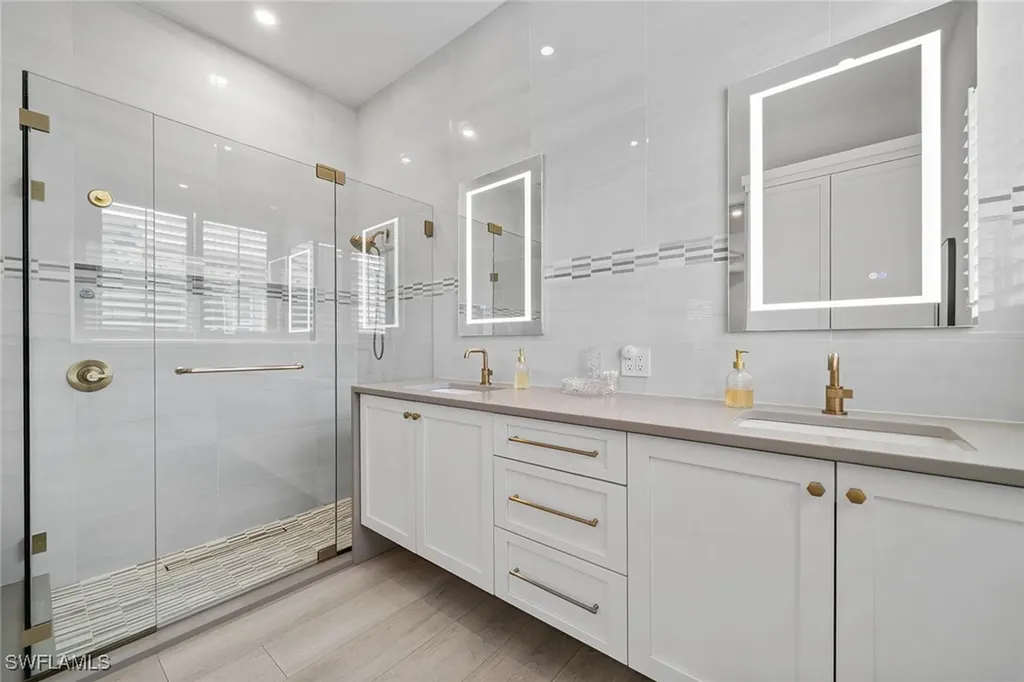 6597 Caldecott Drive Naples FL 34113