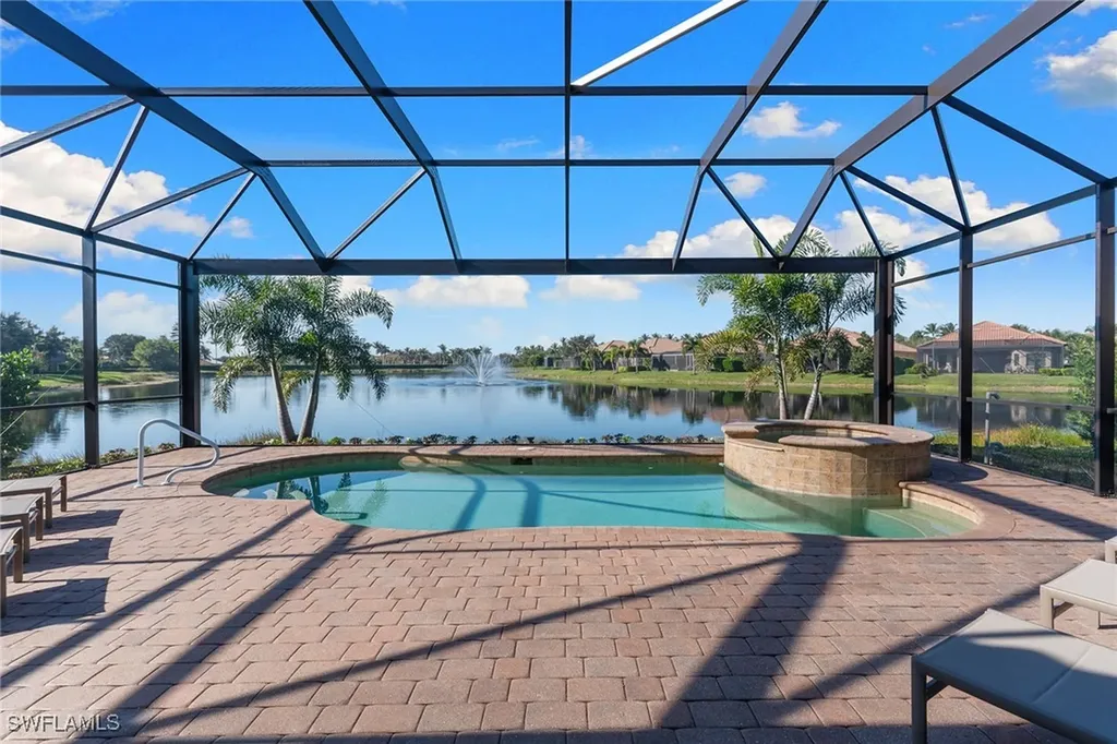 6597 Caldecott Drive Naples FL 34113