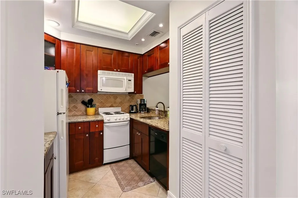 3323 Olympic Drive Naples FL 34105