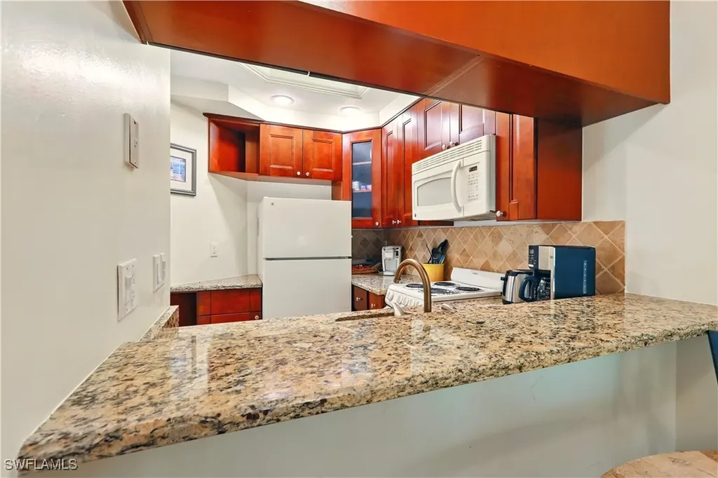 3323 Olympic Drive Naples FL 34105