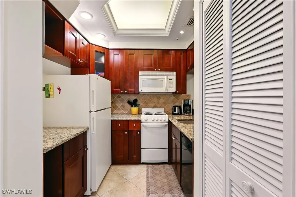 3323 Olympic Drive Naples FL 34105