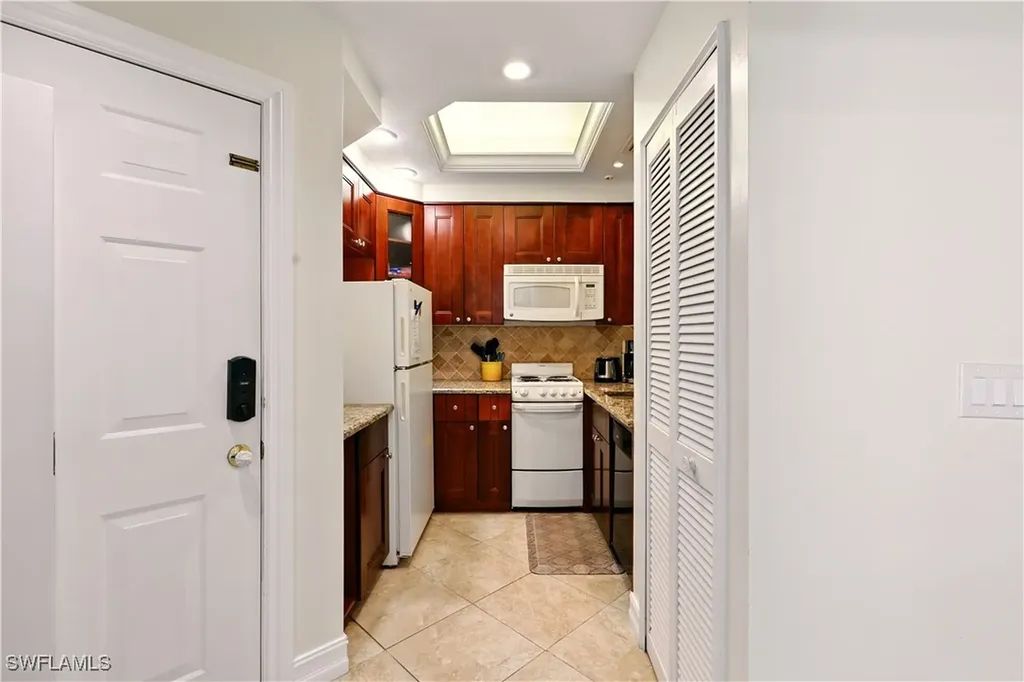 3323 Olympic Drive Naples FL 34105