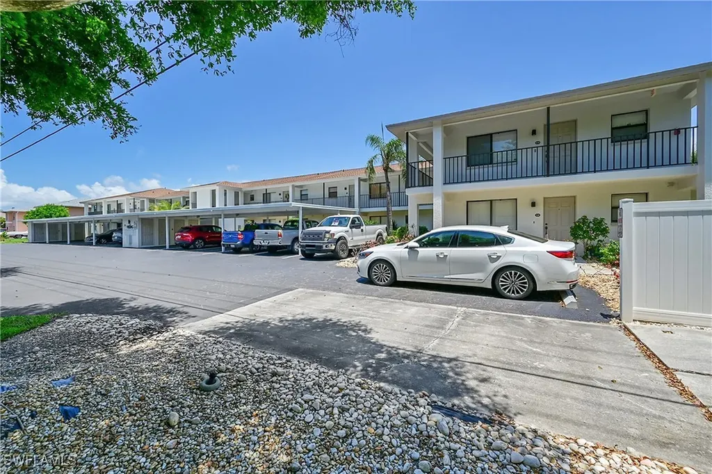 131 SW 47th Terrace Cape Coral FL 33914