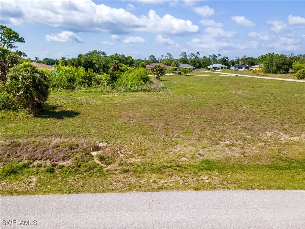 2205 NE 27th Street Cape Coral FL 33909