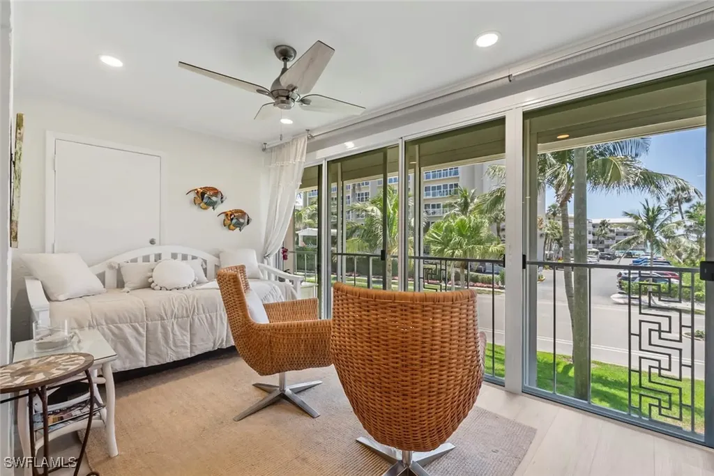 1910 Gulf Shore Boulevard N Naples FL 34102
