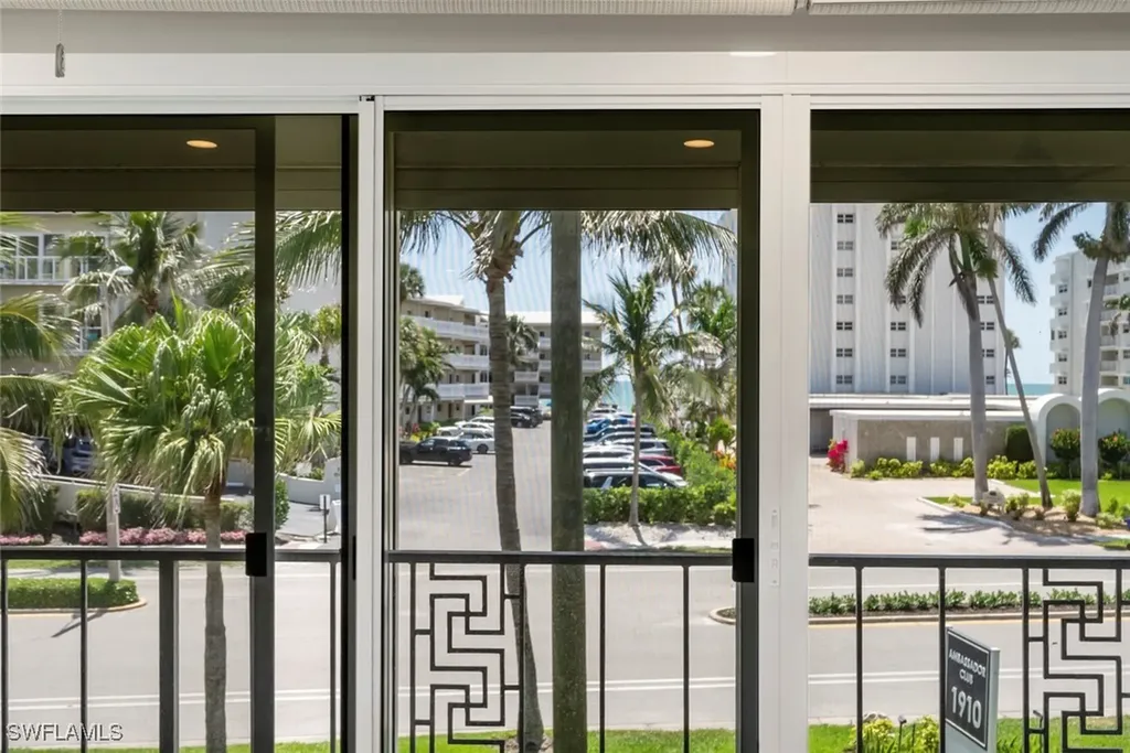 1910 Gulf Shore Boulevard N Naples FL 34102