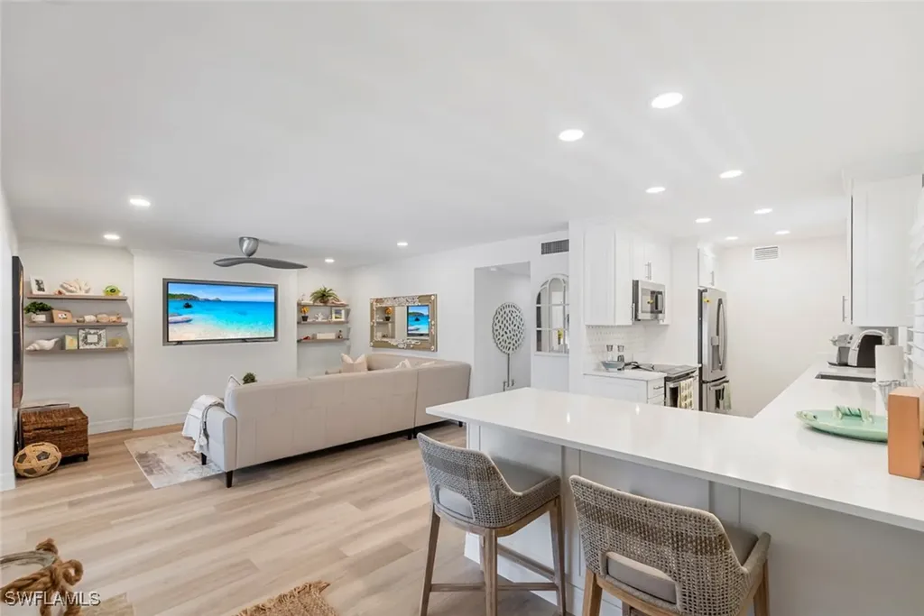 1910 Gulf Shore Boulevard N Naples FL 34102