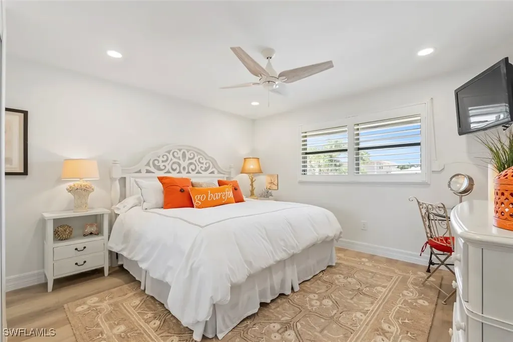 1910 Gulf Shore Boulevard N Naples FL 34102