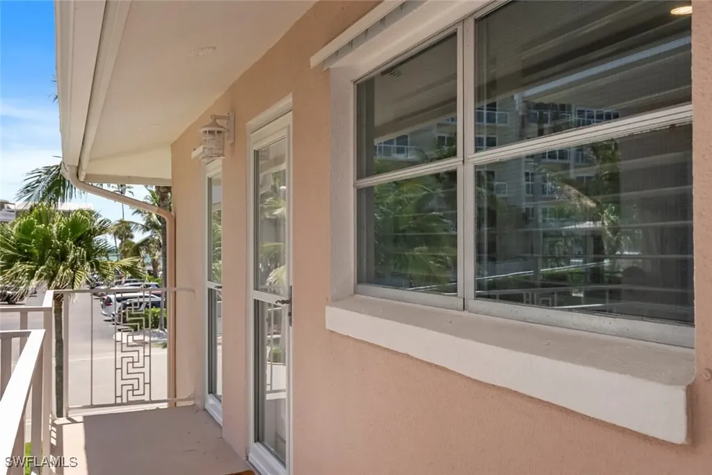 1910 Gulf Shore Boulevard N Naples FL 34102