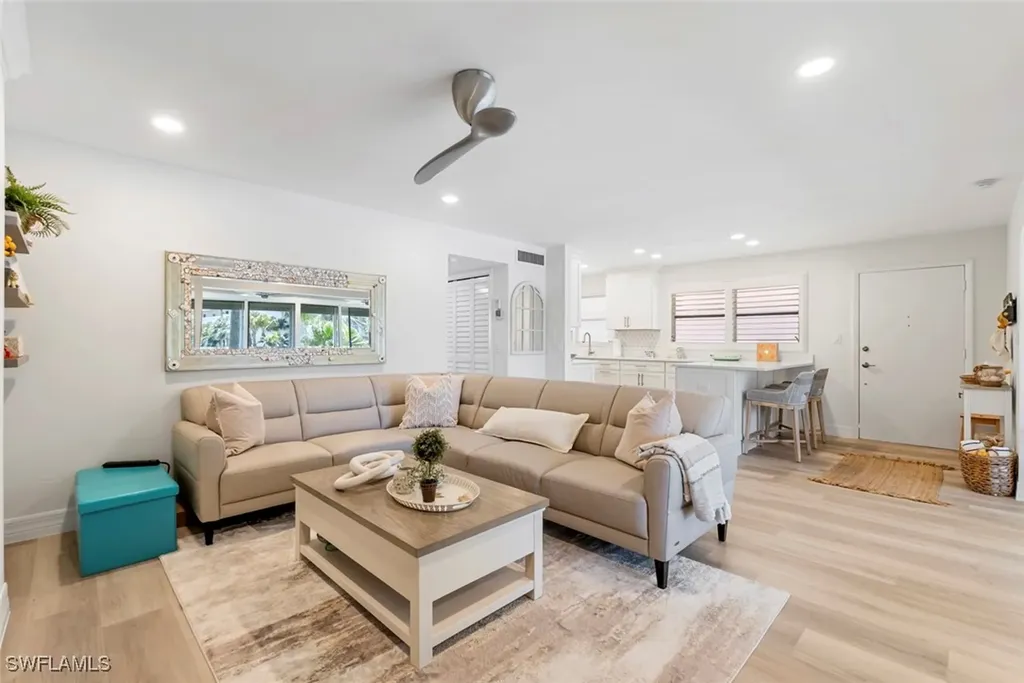 1910 Gulf Shore Boulevard N Naples FL 34102