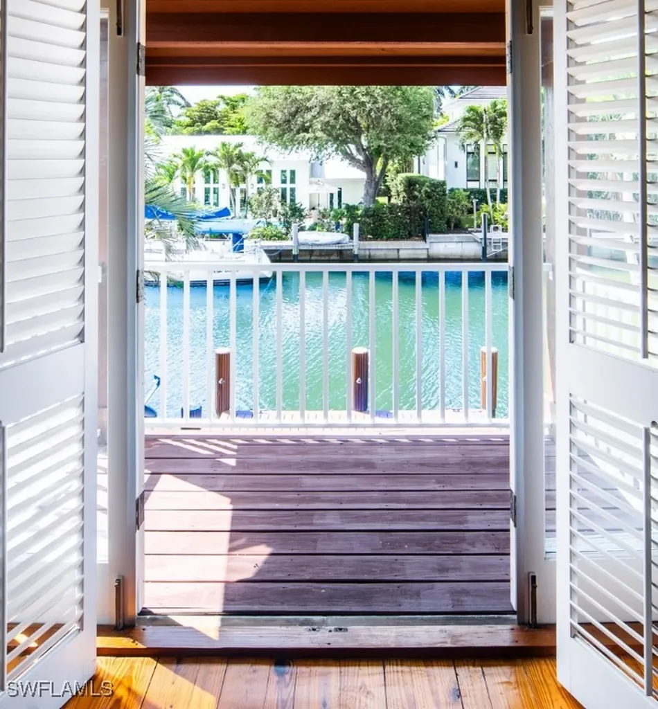 374 14th Avenue S Naples FL 34102