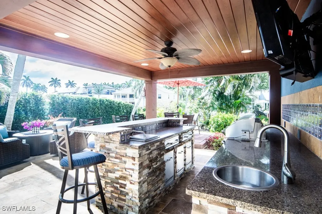 374 14th Avenue S Naples FL 34102