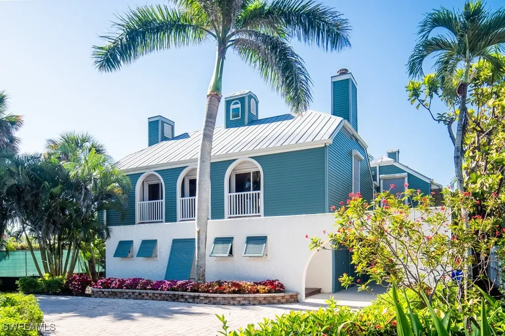 374 14th Avenue S Naples FL 34102