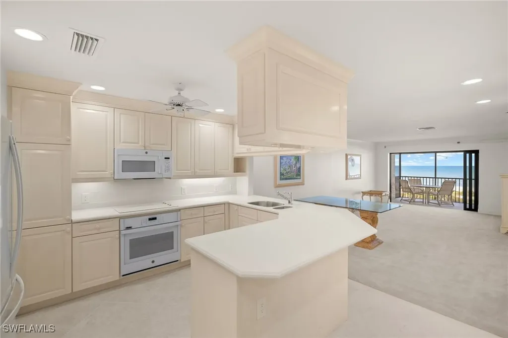 1785 Middle Gulf Drive Sanibel FL 33957