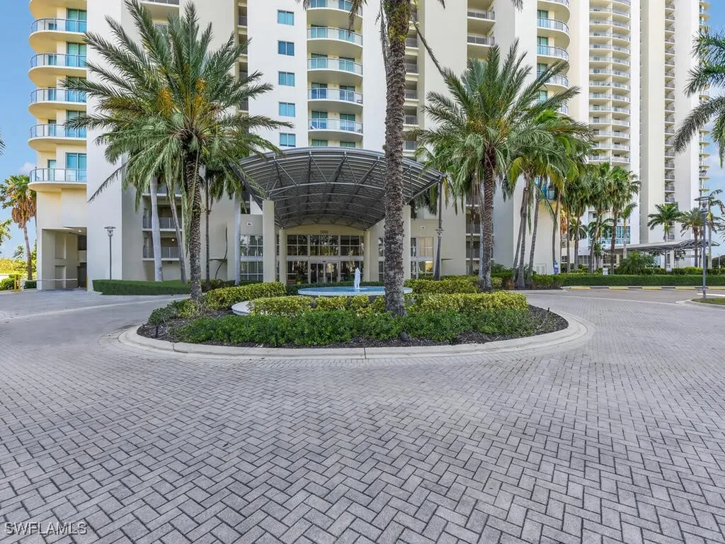 3000 Oasis Grand Boulevard Fort Myers FL 33916