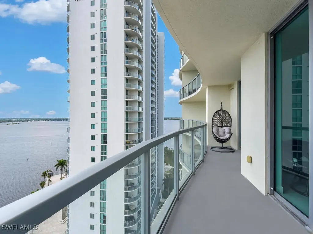 3000 Oasis Grand Boulevard Fort Myers FL 33916