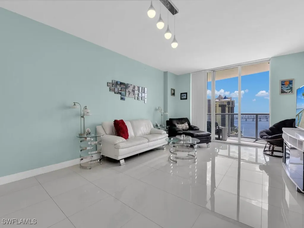 3000 Oasis Grand Boulevard Fort Myers FL 33916