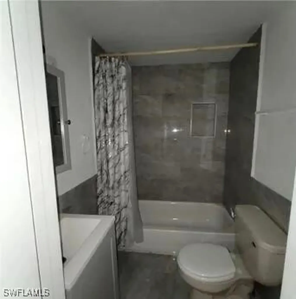5640 4th Avenue Fort Myers FL 33907