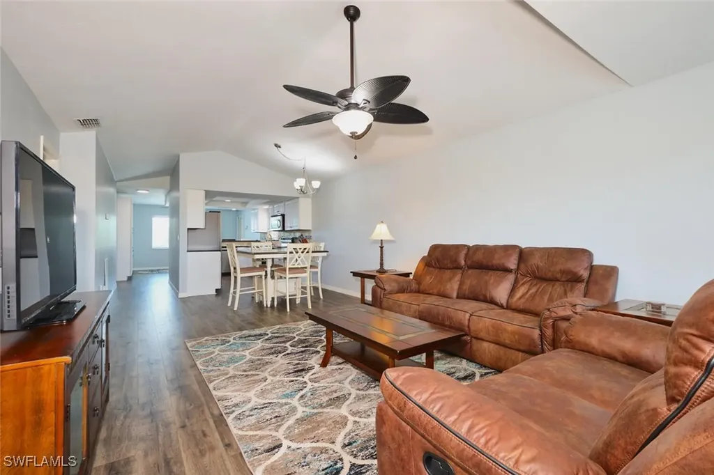 1124 SW 48th Terrace Cape Coral FL 33914