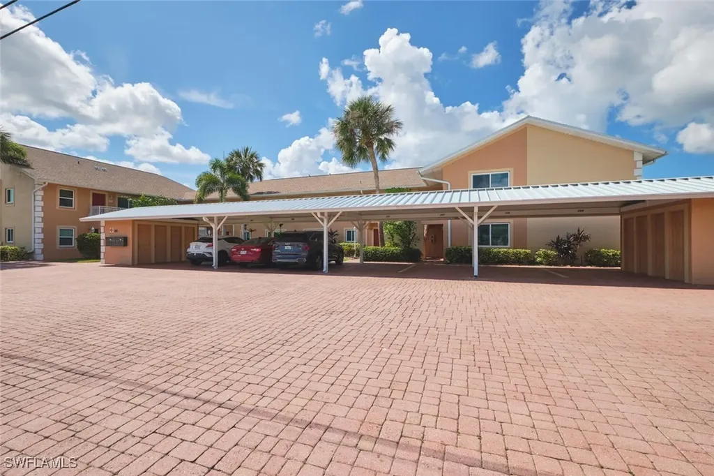 1124 SW 48th Terrace Cape Coral FL 33914