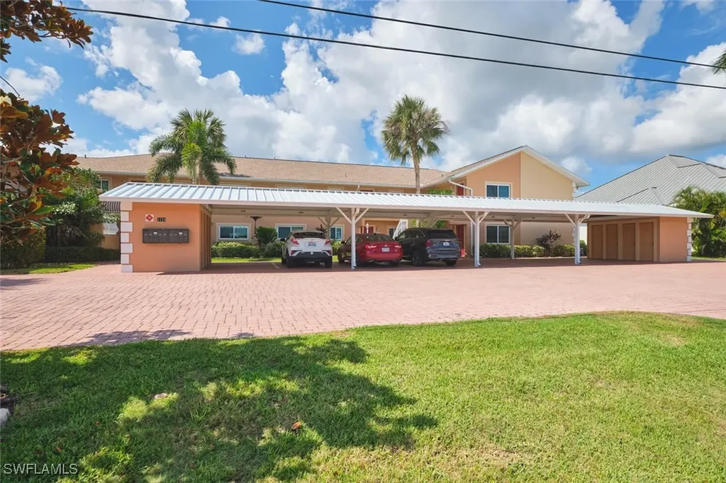 1124 SW 48th Terrace Cape Coral FL 33914