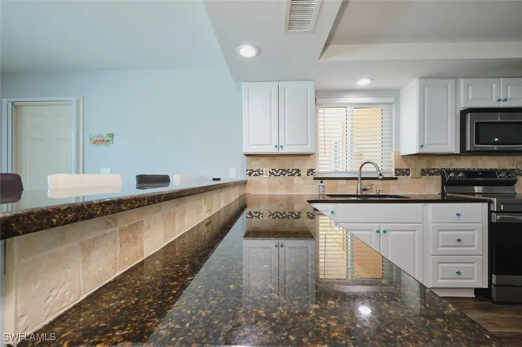 1124 SW 48th Terrace Cape Coral FL 33914