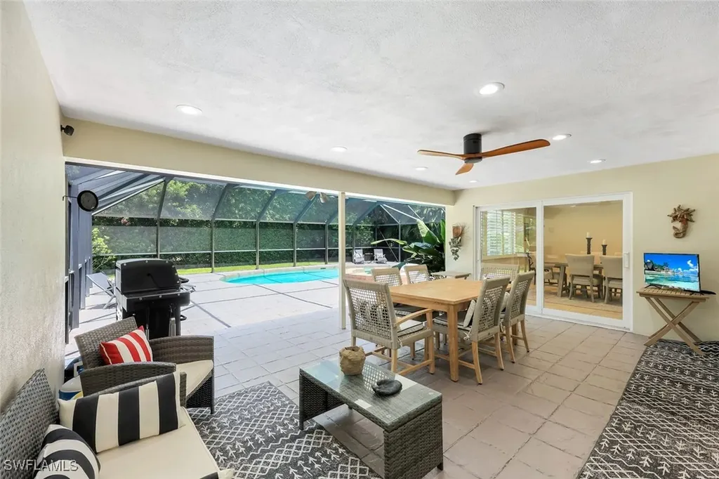 725 Old Trail Drive Naples FL 34103