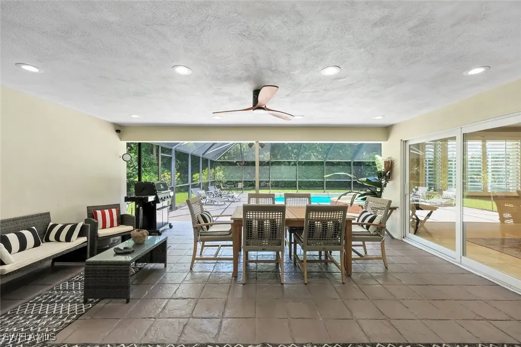 725 Old Trail Drive Naples FL 34103